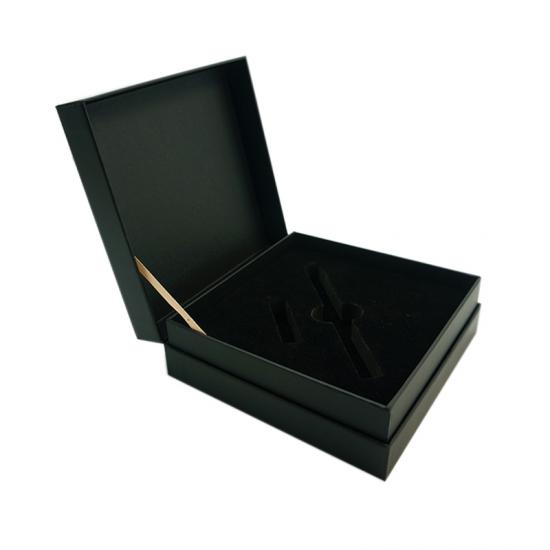 Magnetic Closure Folding Clamshell Paper Packaging Box 