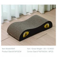 Customized creative cat trees are equipped with wear-resistant vertical cat scratching posts that won't shed debris